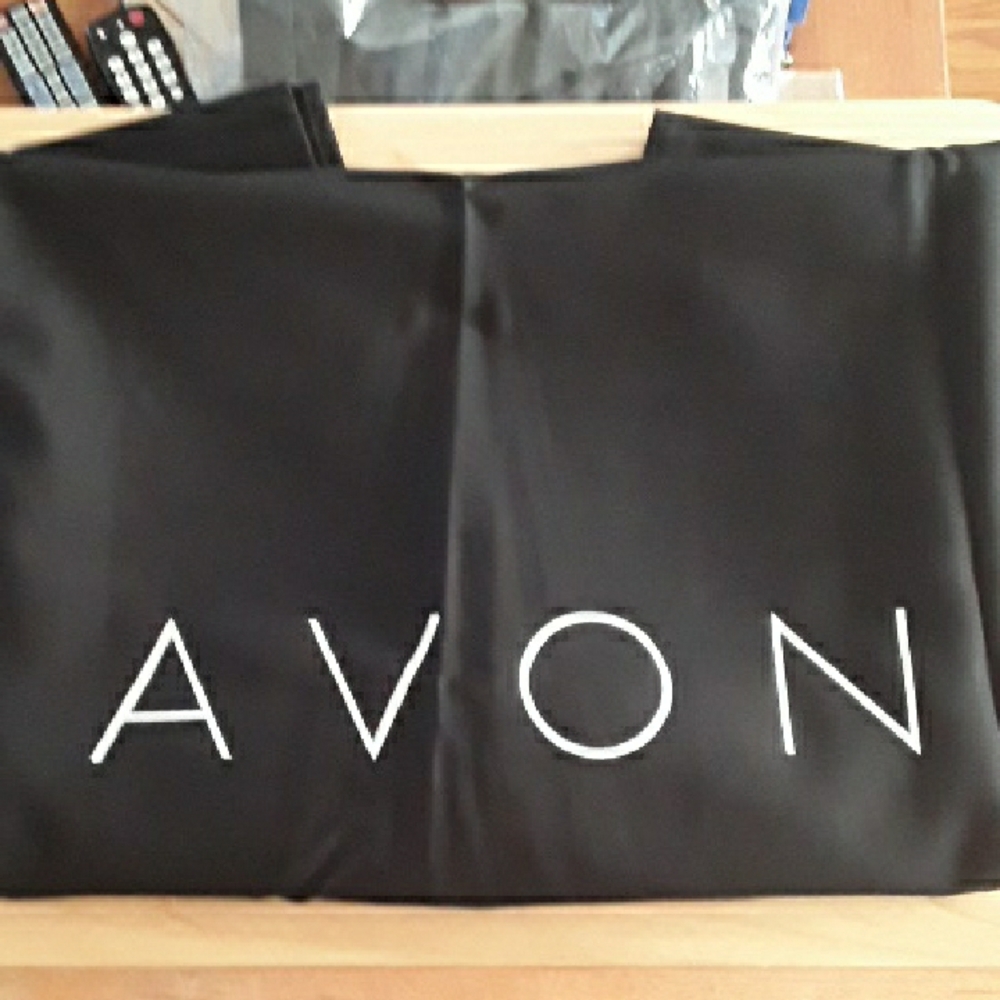 Avon Black Display Table Runner